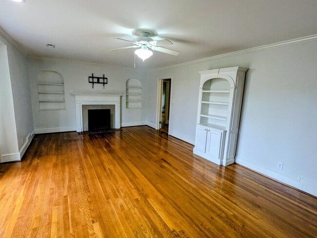 Building Photo - 524 W Mountain St