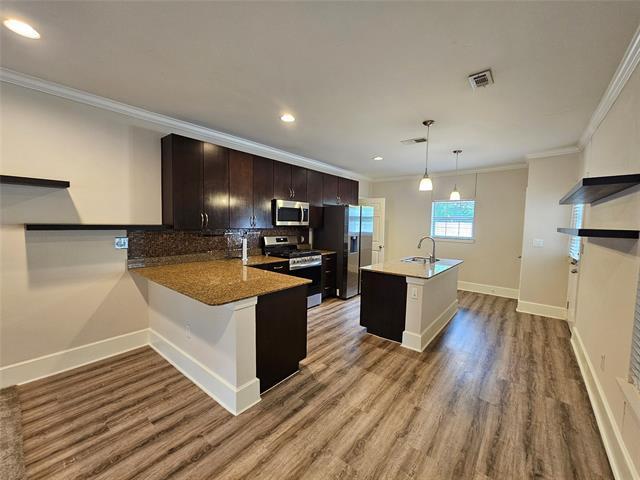 Building Photo - 4227 Delano Pl