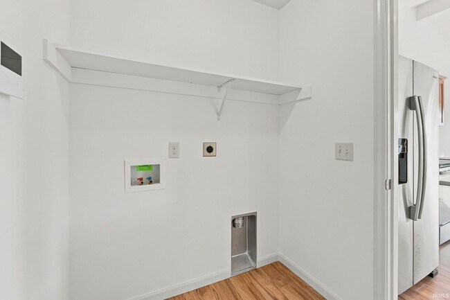 Building Photo - 14072 Aloes Psge