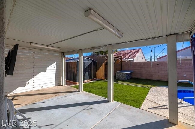 Building Photo - 4720 Painted Hills St