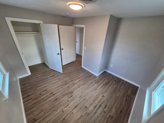 Building Photo - 658 Virginia Ave