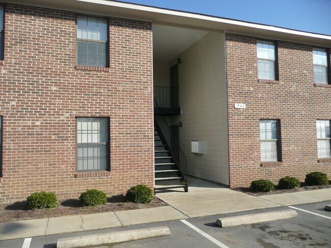 Building Photo - 1429-D Ireland Drive - No Pets