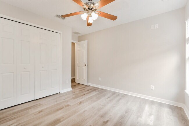 Building Photo - 2119 Bexley Dr
