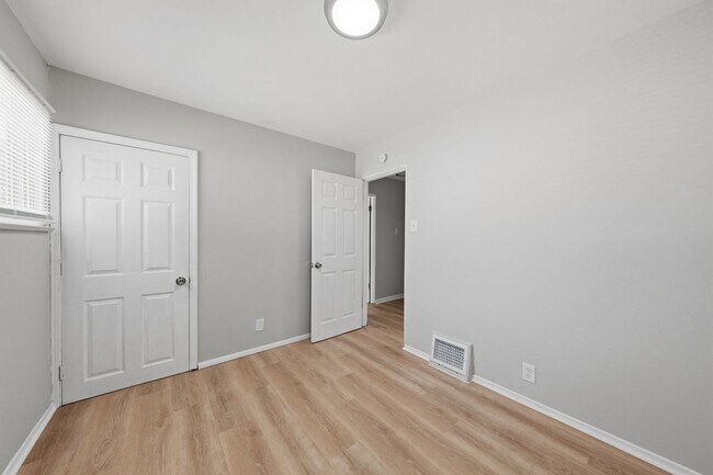 Building Photo - For Rent – 3 Bedroom Home | Section 8 Welcome