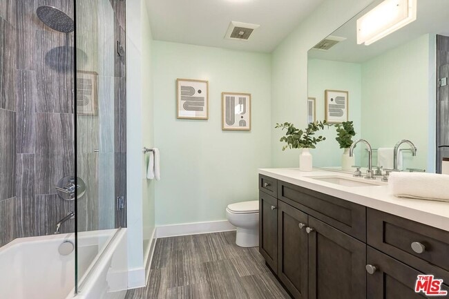 Building Photo - 2841 Montcalm Ave