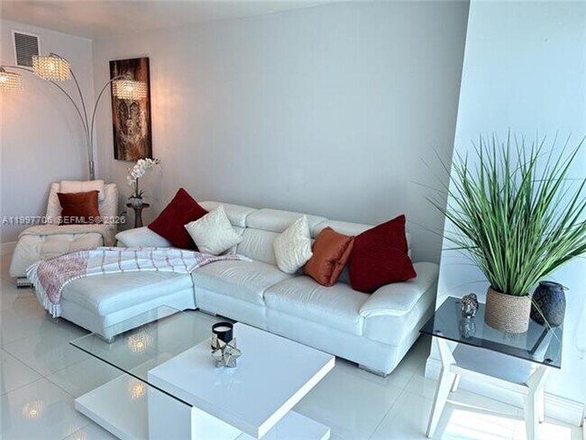 Building Photo - 50 Biscayne Blvd