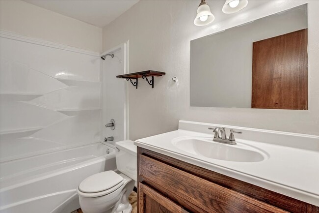 Building Photo - 10412 Koch Dr