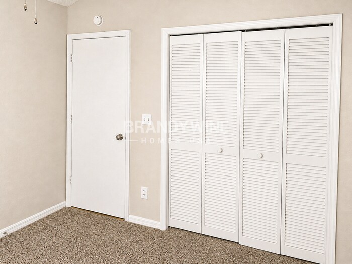 Building Photo - 5851 Dorham Pl