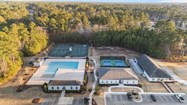 Building Photo - 5016 Cinnamon Run