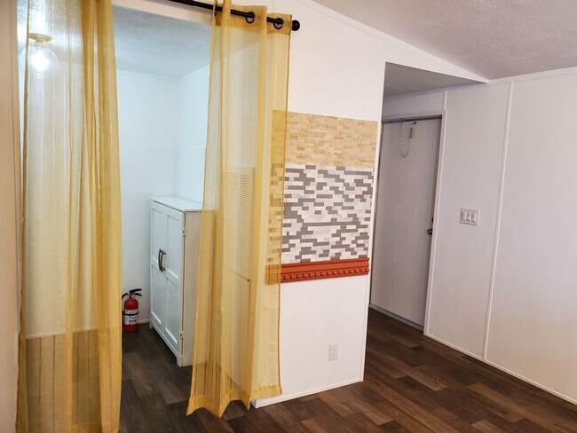 Building Photo - 2-Bedroom, 2-Bath Home for Rent