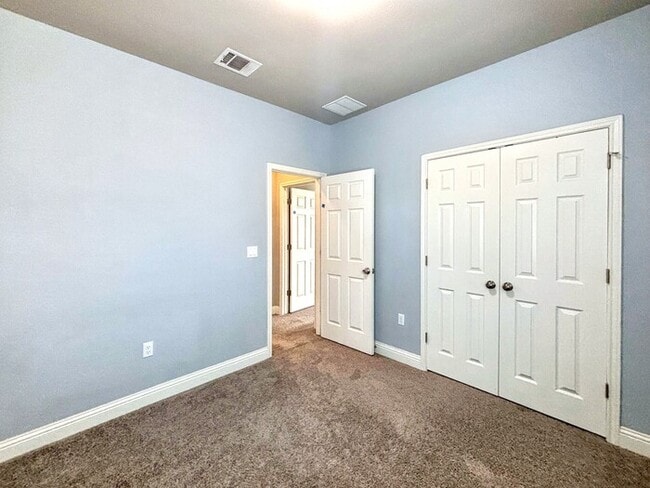 Building Photo - 8800 Jodie Ln