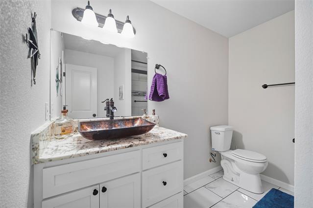 Building Photo - 3400 Sarra Ln