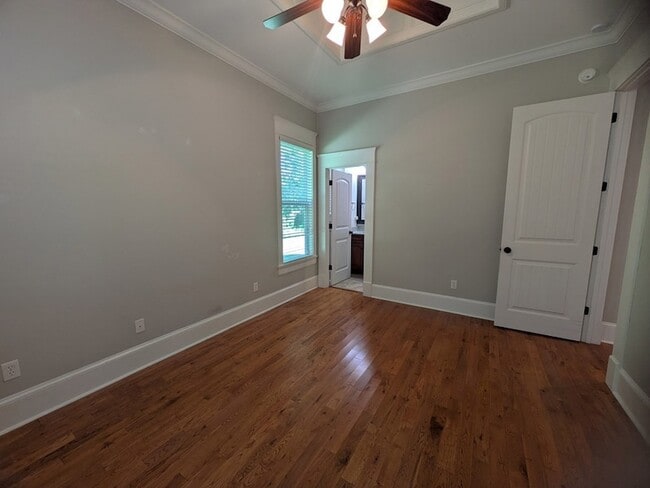 Building Photo - 124 Pepperdine Ct