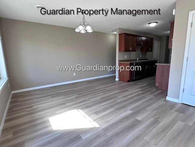 Building Photo - Brooklyn Park End Unit Town Home, Dishwasher, Washer/Dryer, Dedicated Office