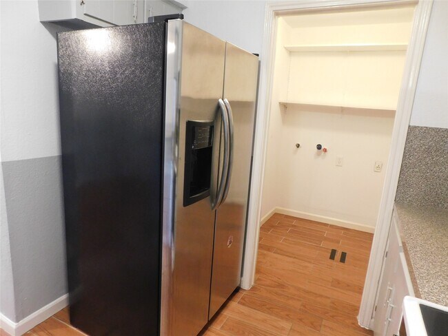 Building Photo - 9200 W Bellfort Ave