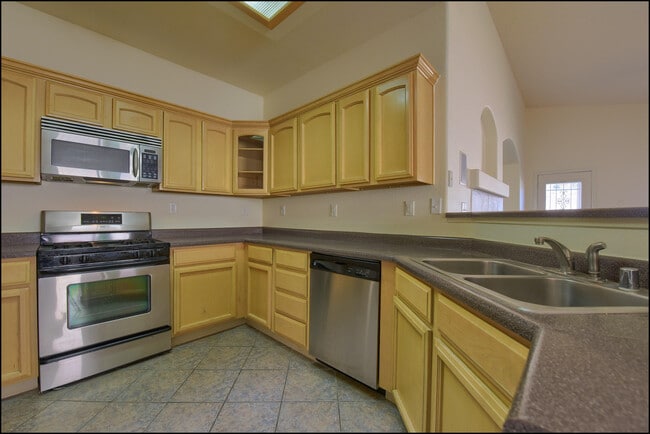 Building Photo - 7077 Luz De Sol Dr