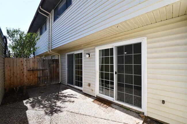 Building Photo - 2596 Bering Dr