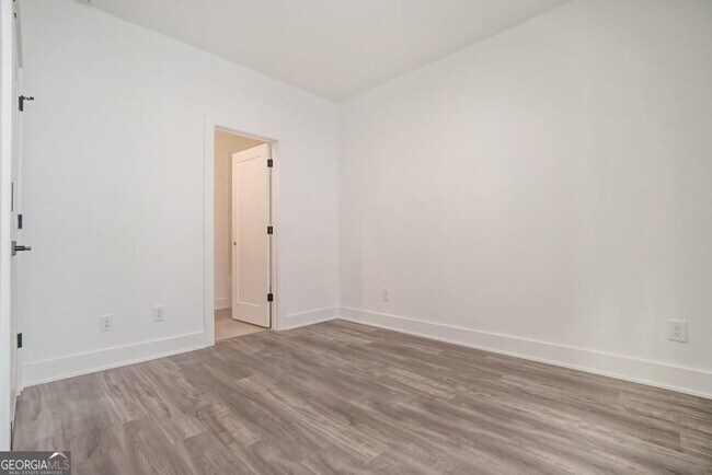 Building Photo - 1829 Gotham Ln NE