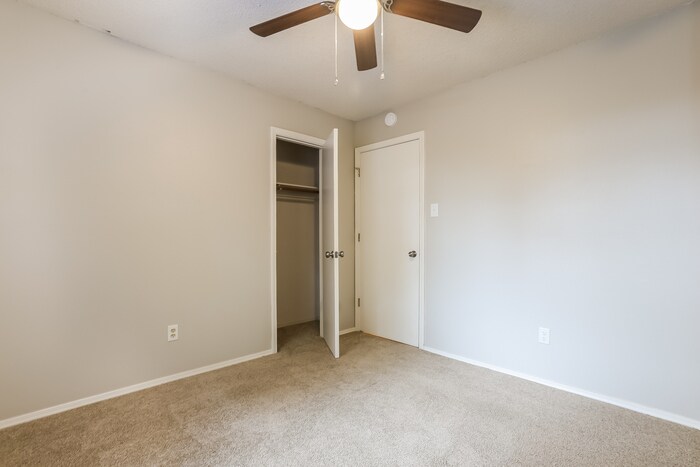 Building Photo - 1612 Waldron Cove