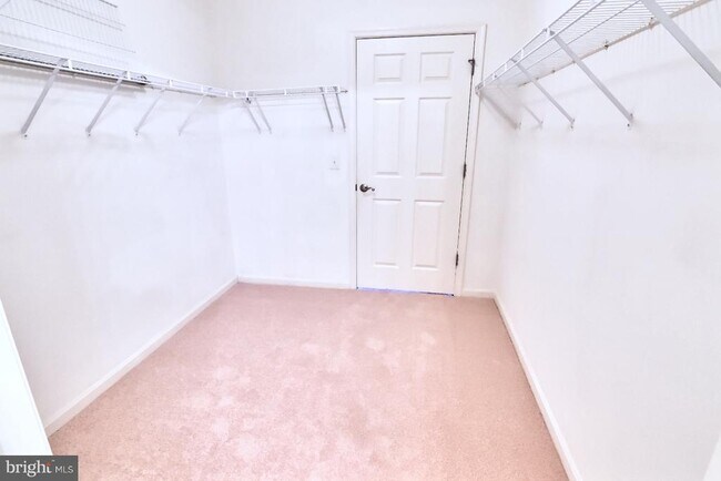 Building Photo - 21216 McFadden Square