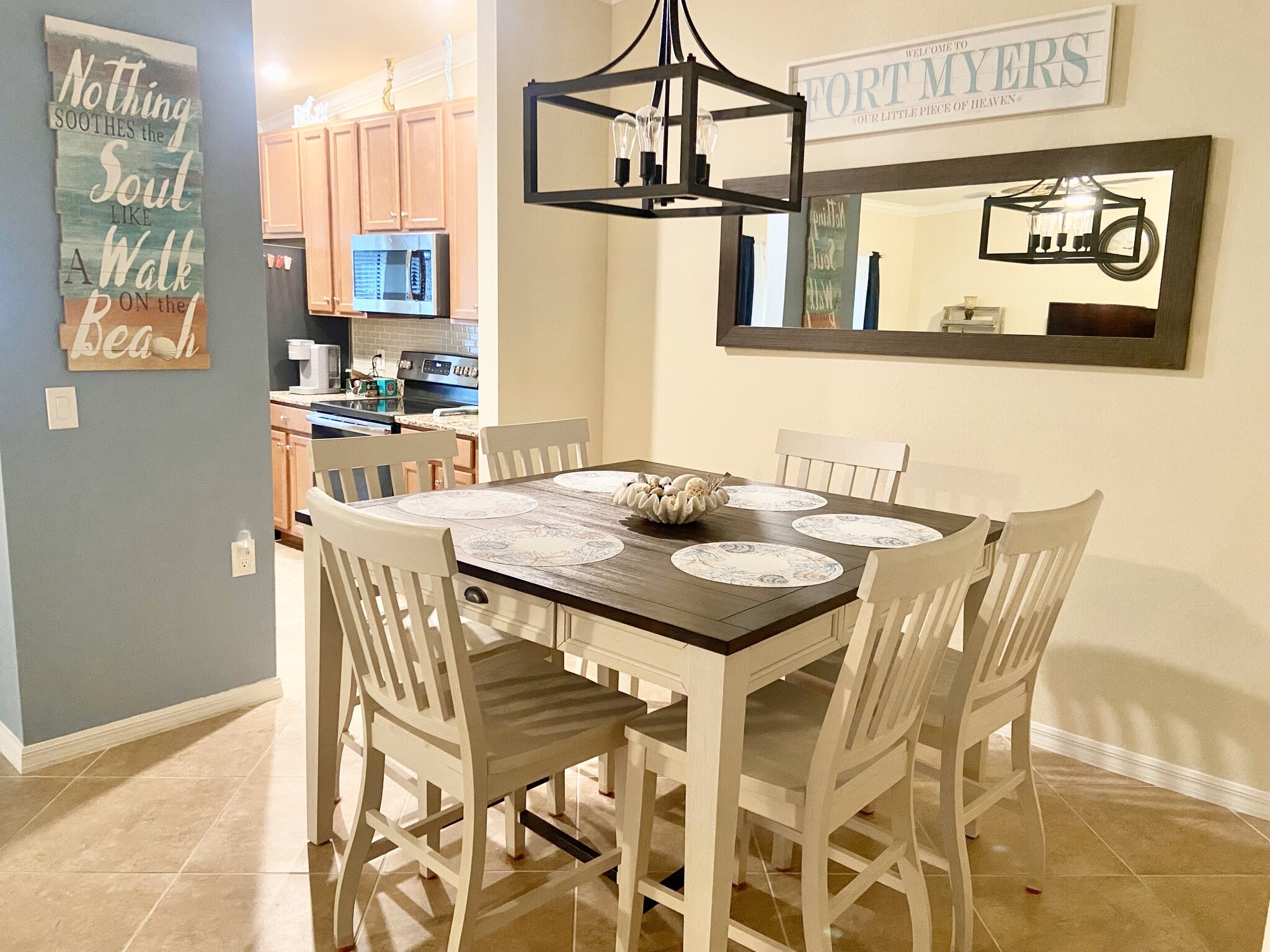 Building Photo - 13671 Julias Way