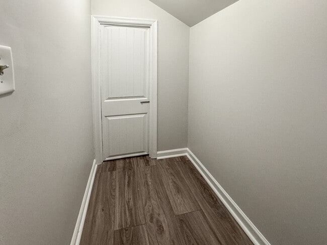 Building Photo - RENOVATED 4 BEDROOM/3 BATH IN VIRGINIA BEACH! READY FOR RENT!!