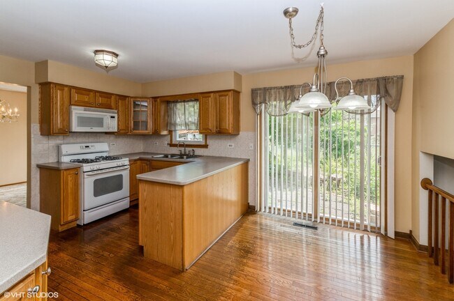 Building Photo - 13633 Cherry Ln
