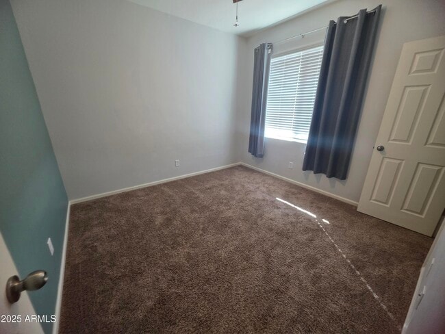 Building Photo - 9 S 195th Ln