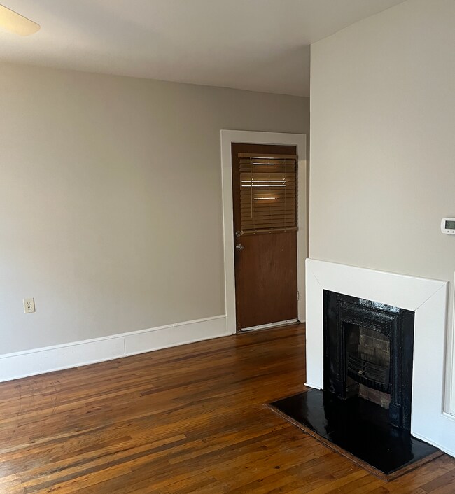 Building Photo - 542 Grn