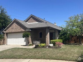 Building Photo - 390 Conroe Cir