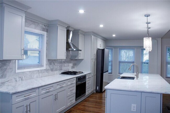 Building Photo - 1157 Mountain Springs Dr