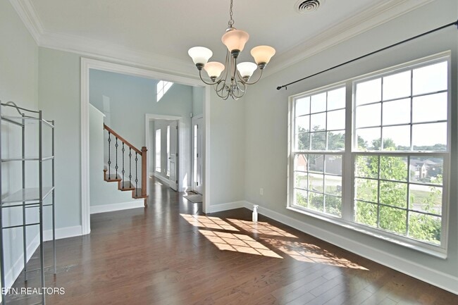 Building Photo - 3032 Oakwood Hills Ln