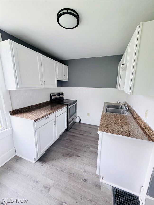 Building Photo - 1511 Stark Ave SW