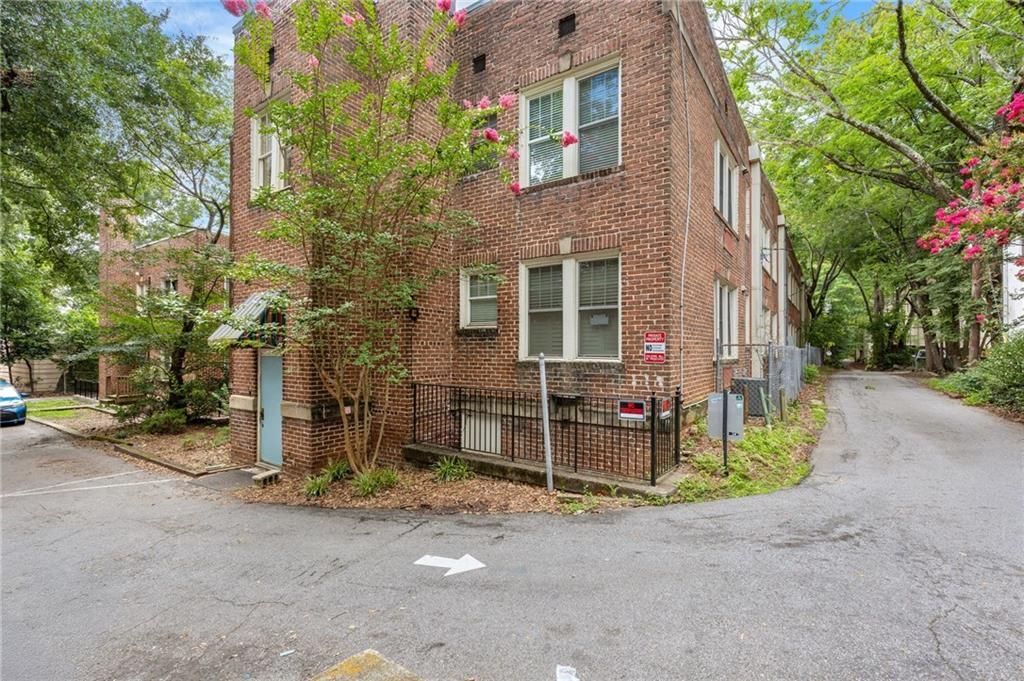 Building Photo - 741 Frederica St NE