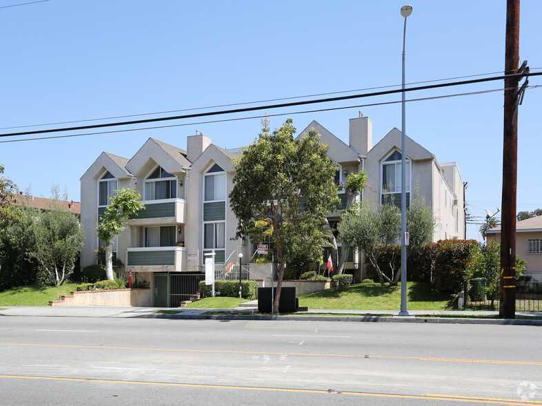 Primary Photo - Oxford Villa Apartments