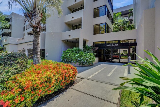 Building Photo - 161 Crandon Blvd
