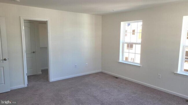 Building Photo - 9360 Seney Ln