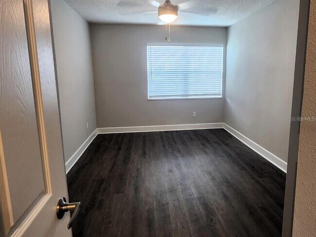 Building Photo - 2568 Woodgate Blvd
