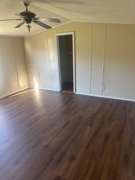 Building Photo - 3401 Briana Dr