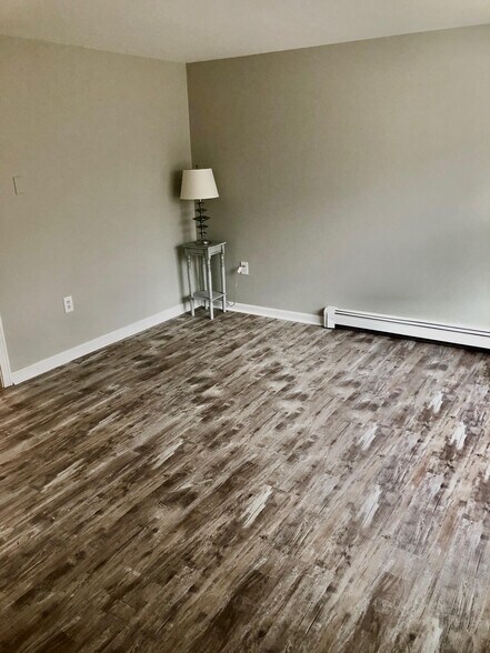 Master Bedroom - 630 Palmer Ave