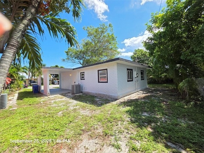 Building Photo - 1751 NW 29th Terrace