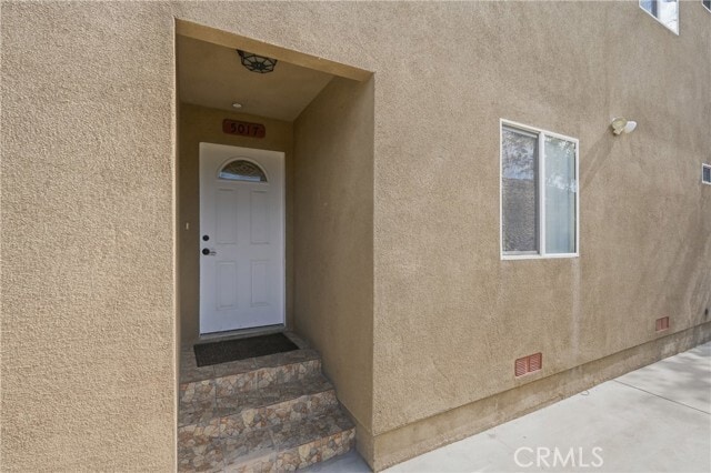 Building Photo - 5017 Halldale Ave