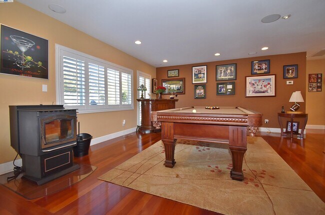 Building Photo - 204 Cypress Hills Ct
