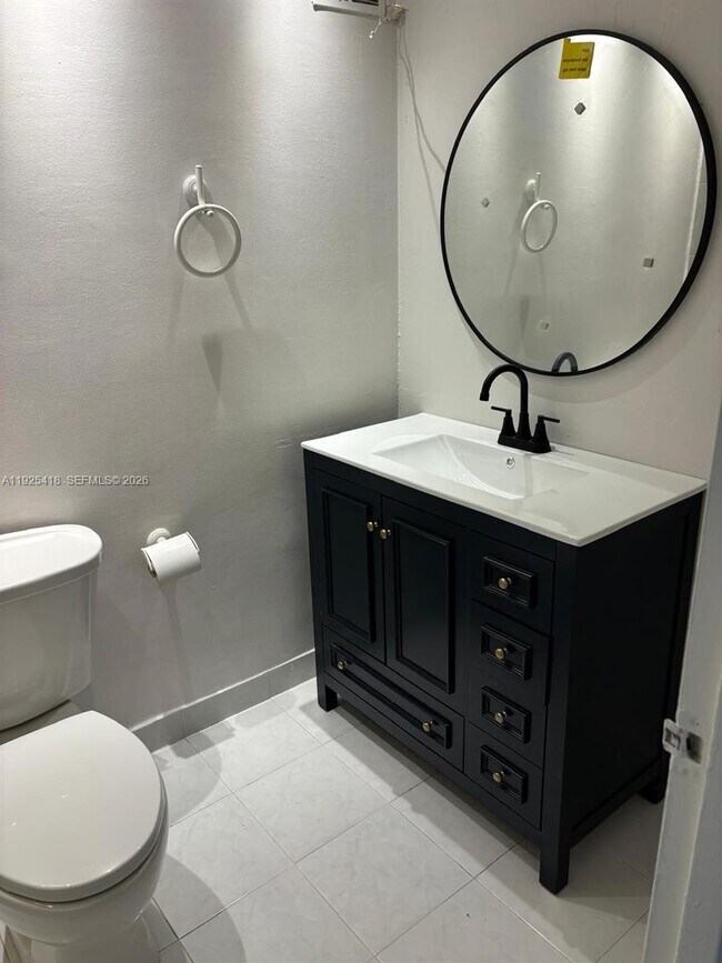 Building Photo - 145 SE 25th Rd