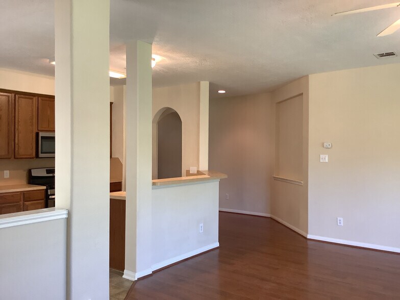 Building Photo - 4811 Chase Stone Dr