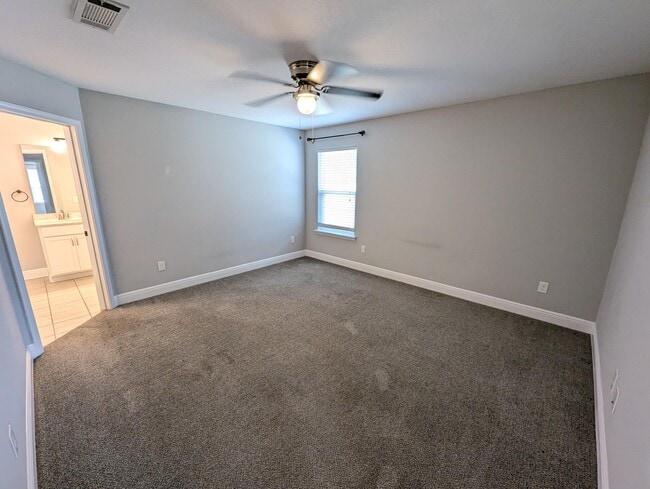 Building Photo - 9044 Quail Roost Dr