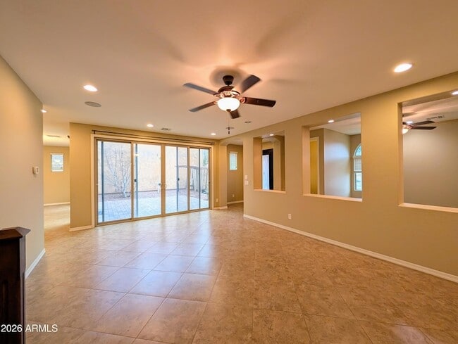 Building Photo - 923 S Osborn Ln