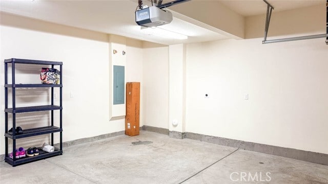 Building Photo - 1814 E 1st St
