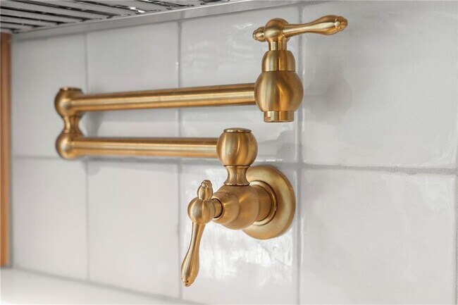 Building Photo - 1414 Justin Dr