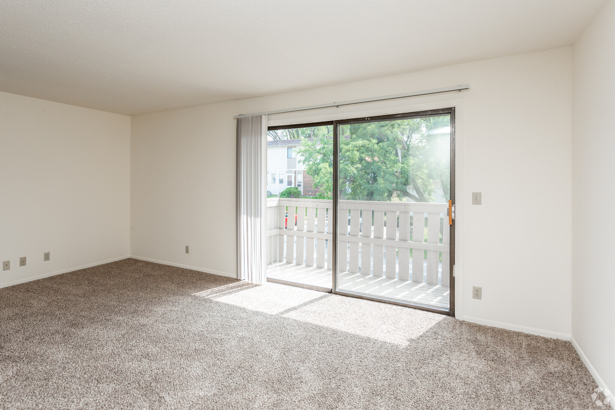 1BR, 1BA - 648 SF - Kimberly Club Apartments